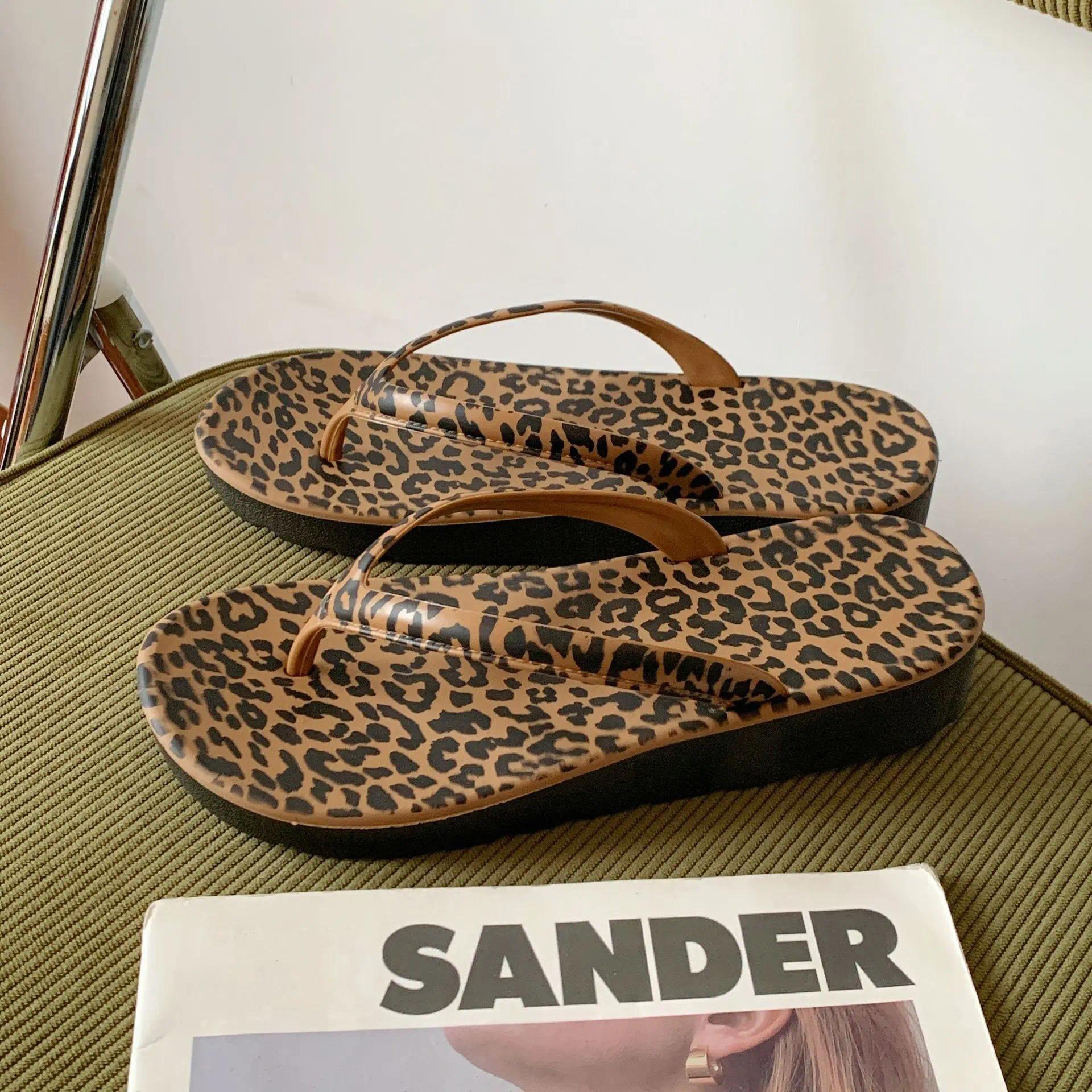 New Zebra Print Flip Flops for Women Ultra Light Memory Foam Sandals Non Slip Comfortable Beach Walking Shoes